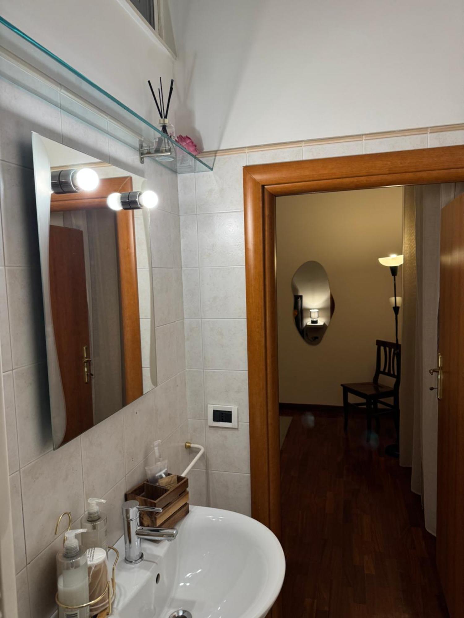 Vecchia Trastevere Bed And Breakfast Rom Exterior foto